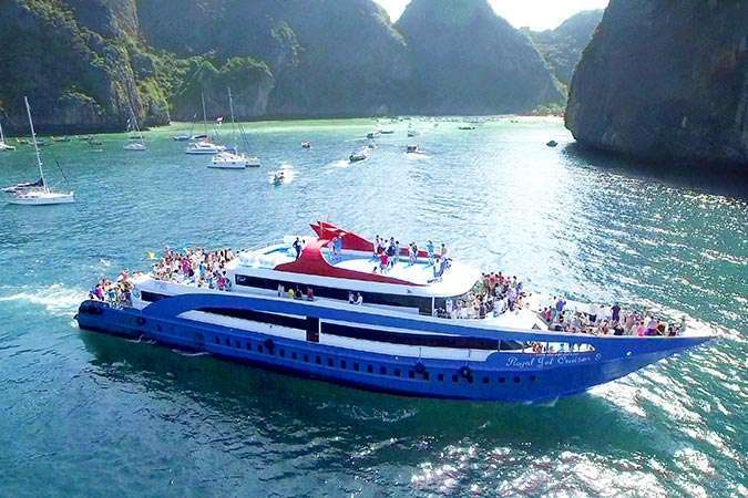 Ferry Boat To Phi Phi